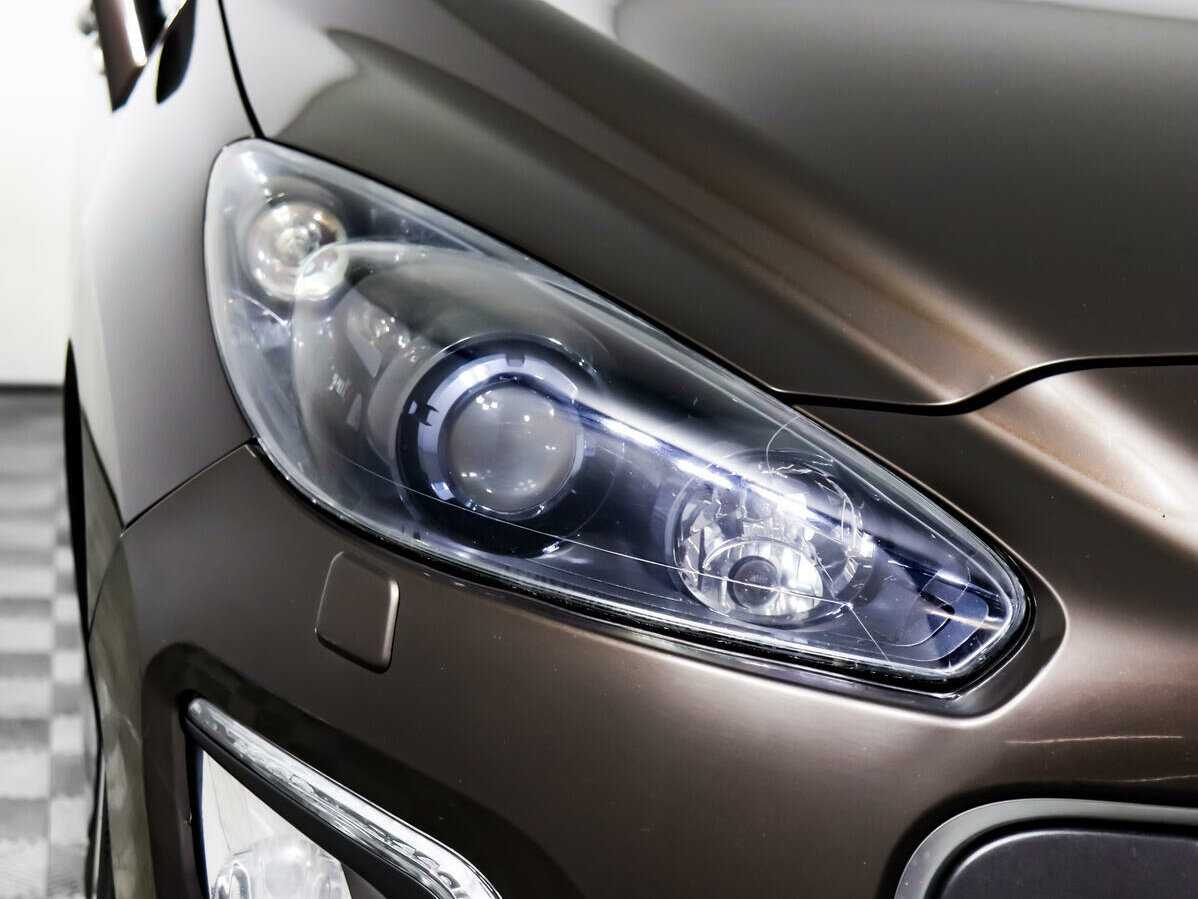 Peugeot 308 с пробегом — 2012 год. Фото: #14