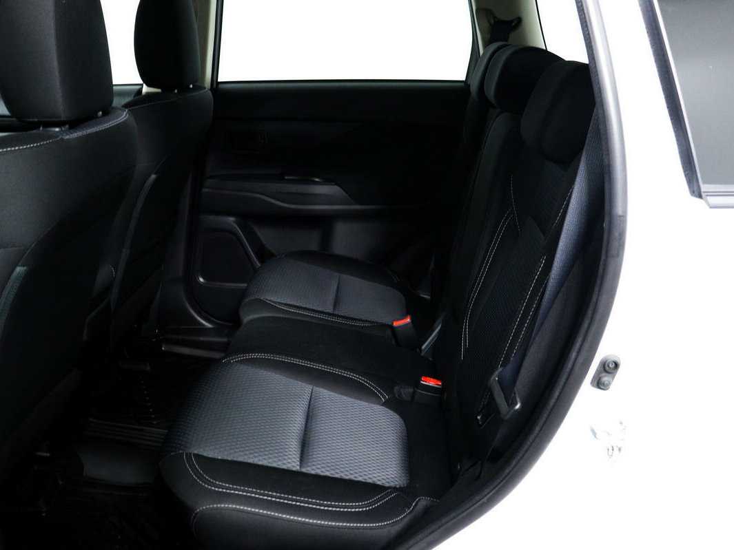 Mitsubishi Outlander с пробегом — 2021 год. Фото: #9