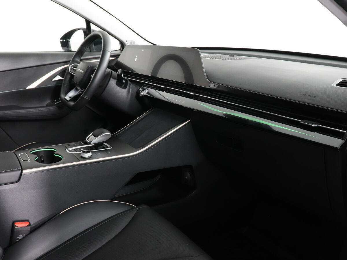 OMODA C5 с пробегом — 2023 год. Фото: #10