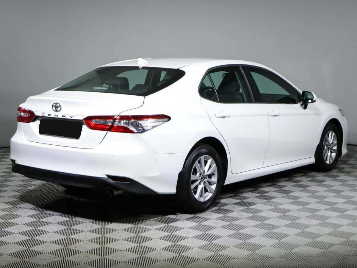 Toyota Camry с пробегом — 2018 год. Фото: #4