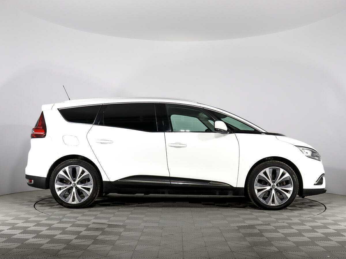 Renault Scenic с пробегом — 2017 год. Фото: #3