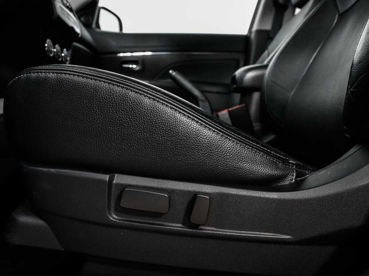 Mitsubishi ASX с пробегом — 2012 год. Фото: #9