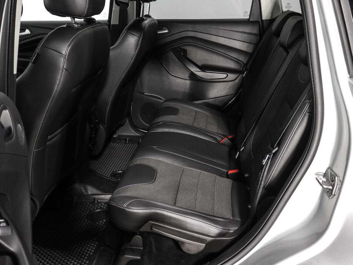 Ford Kuga с пробегом — 2014 год. Фото: #12