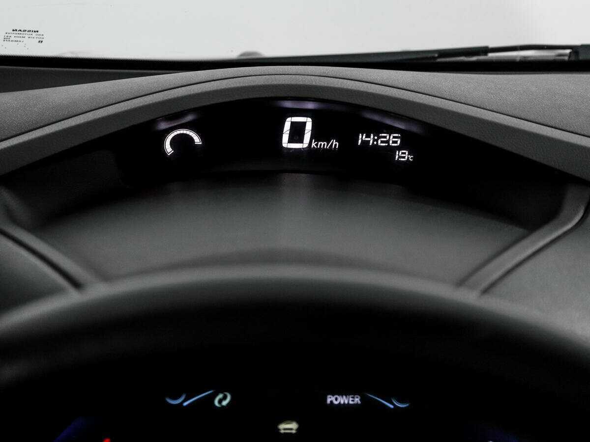 Nissan Leaf с пробегом — 2013 год. Фото: #18