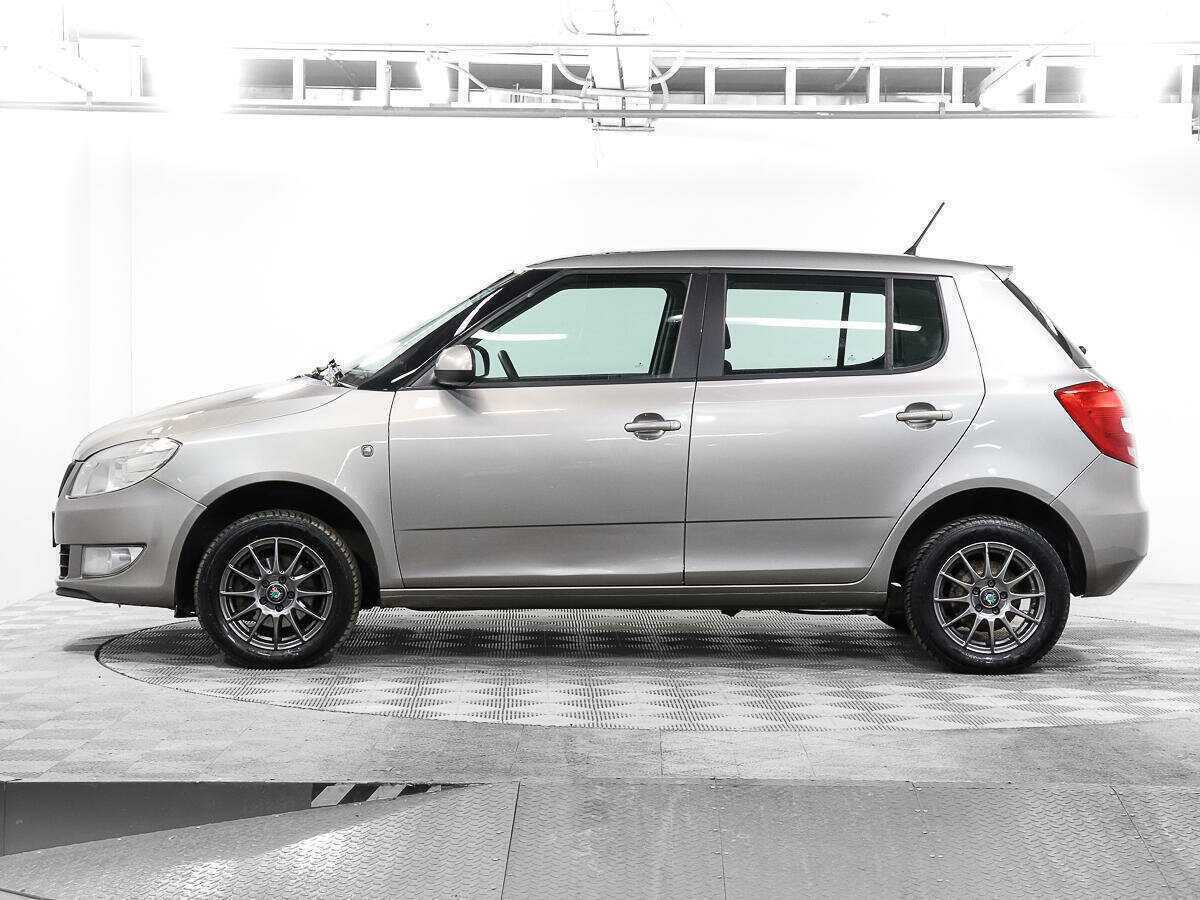 Skoda Fabia с пробегом — 2012 год. Фото: #7