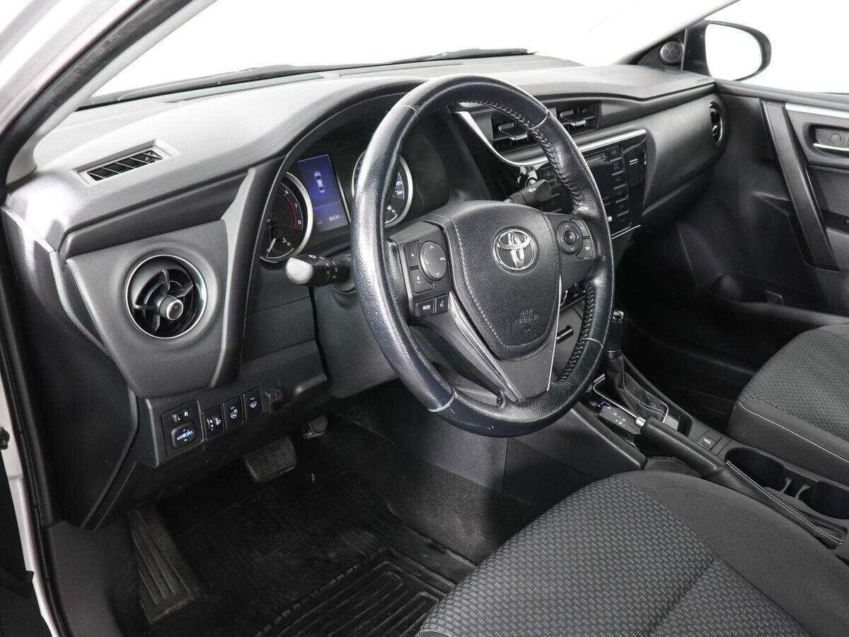 Toyota Corolla с пробегом — 2017 год. Фото: #8