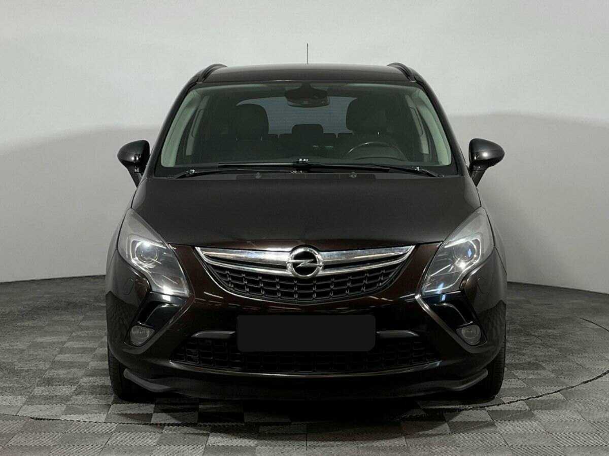 Opel Zafira с пробегом — 2013 год. Фото: #1