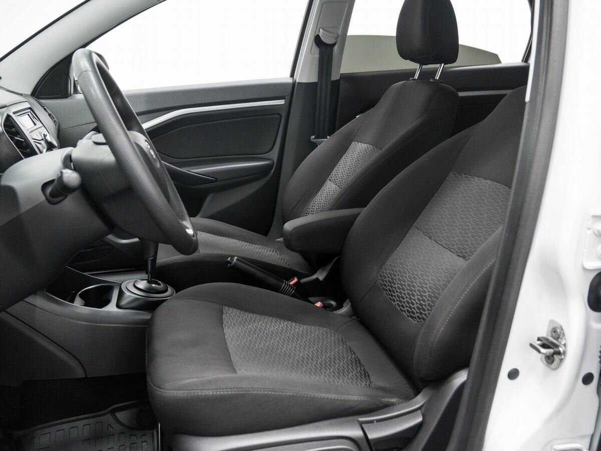 Lada (ВАЗ) Vesta с пробегом — 2017 год. Фото: #13