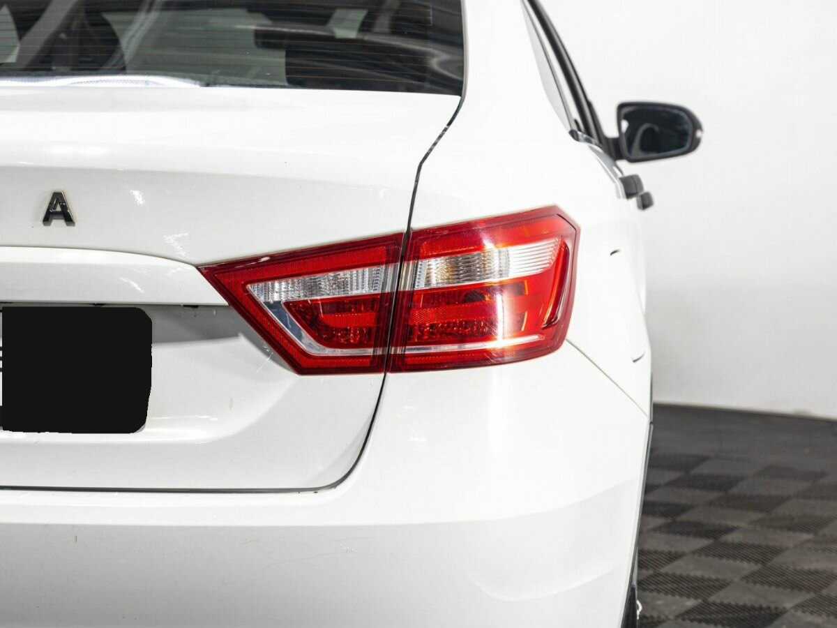 Lada (ВАЗ) Vesta с пробегом — 2019 год. Фото: #6