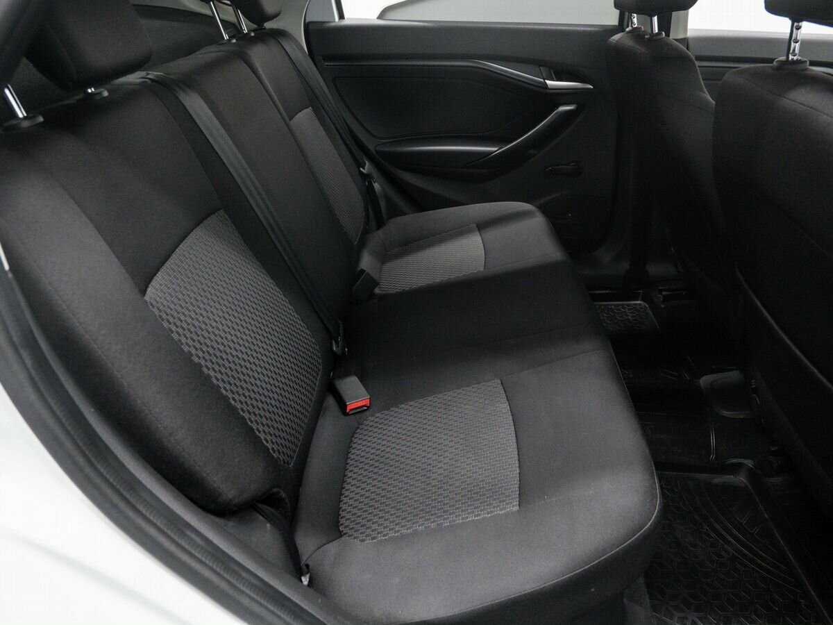 Lada (ВАЗ) Vesta с пробегом — 2019 год. Фото: #9