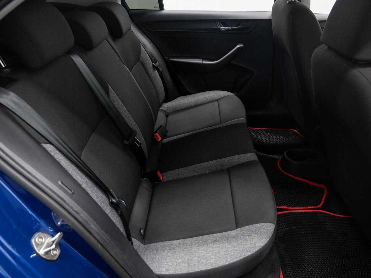 Skoda Rapid с пробегом — 2021 год. Фото: #9