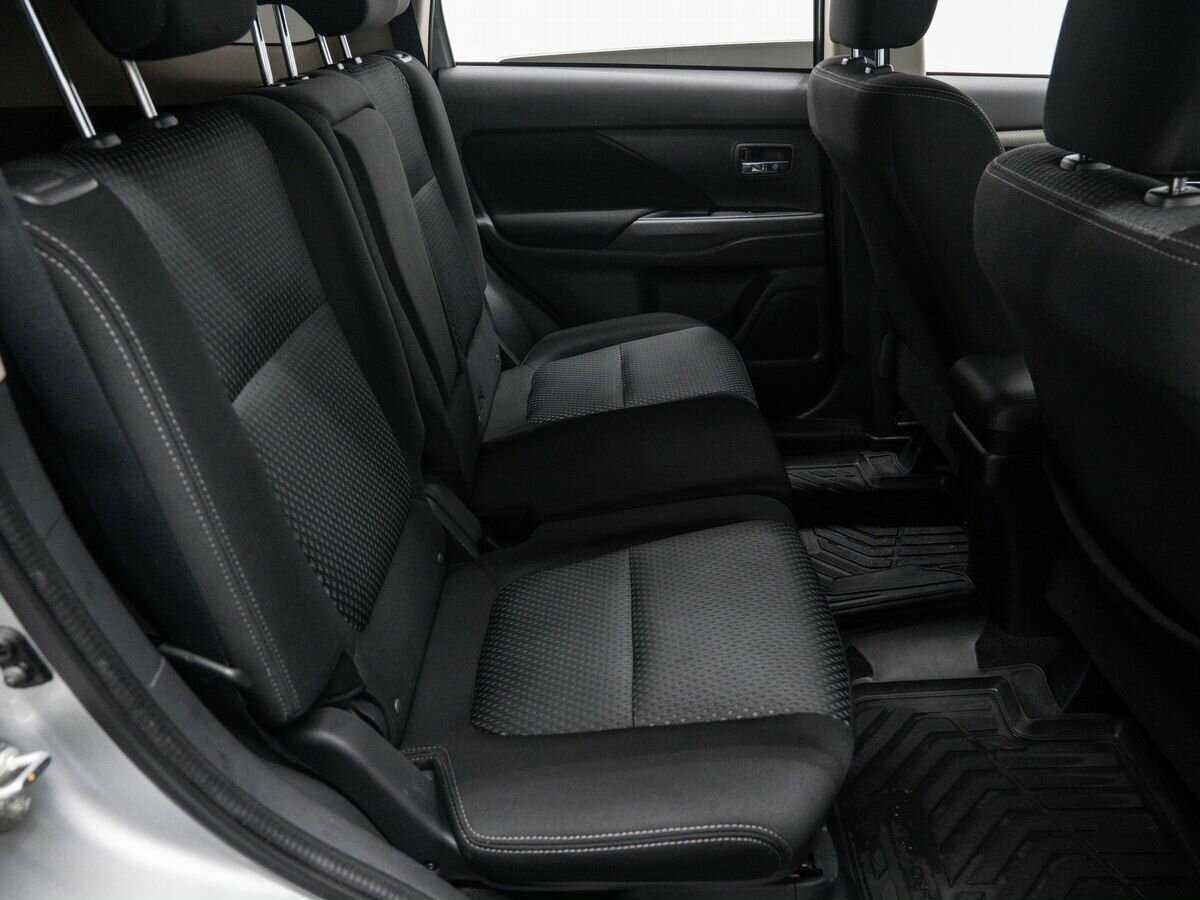 Mitsubishi Outlander с пробегом — 2016 год. Фото: #10