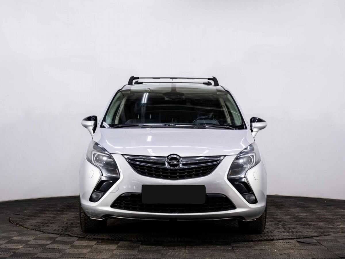 Opel Zafira с пробегом — 2013 год. Фото: #1