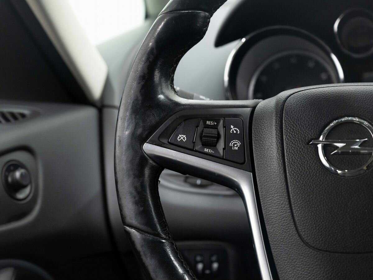 Opel Zafira с пробегом — 2013 год. Фото: #14