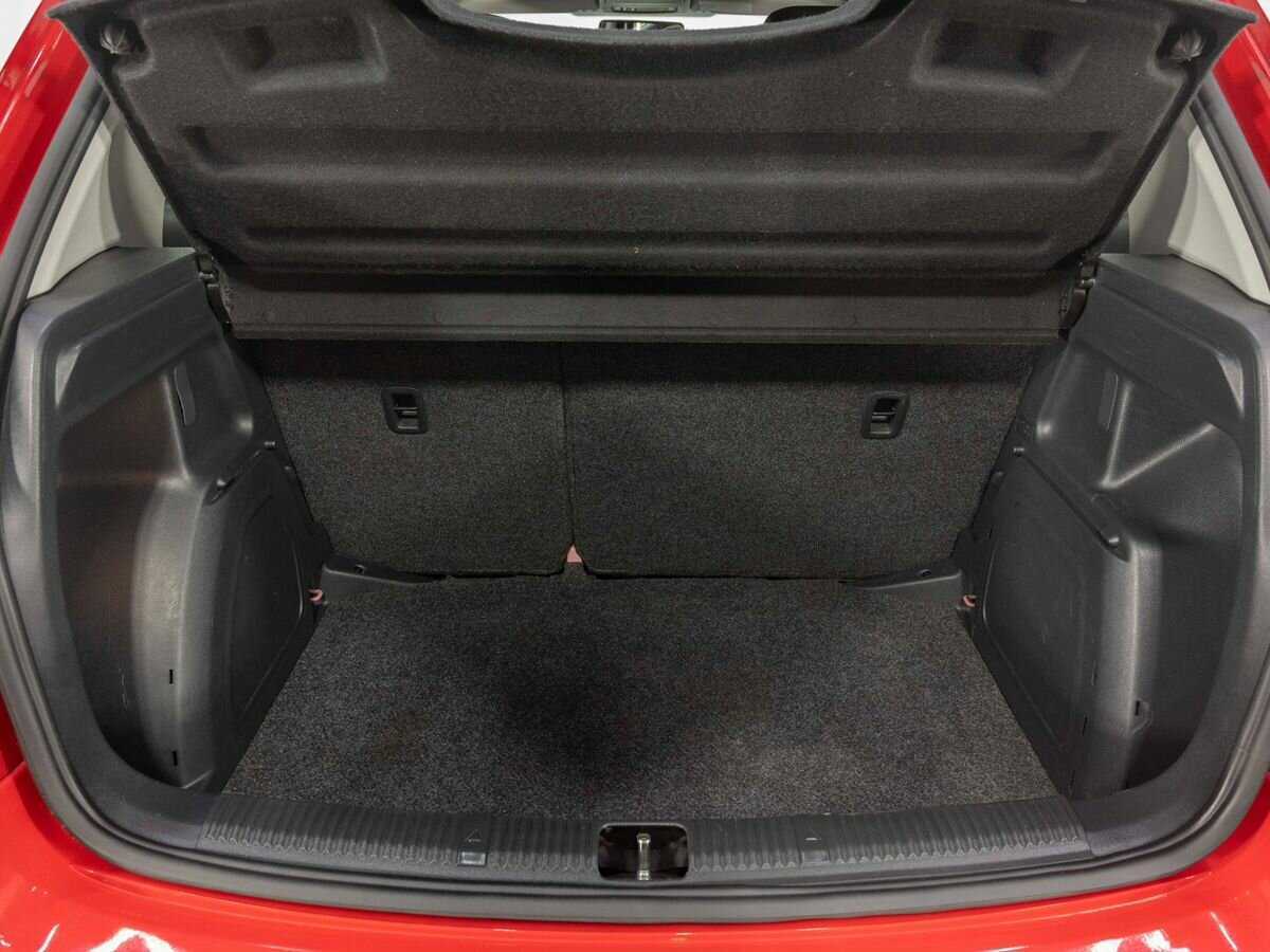 Skoda Fabia с пробегом — 2013 год. Фото: #20