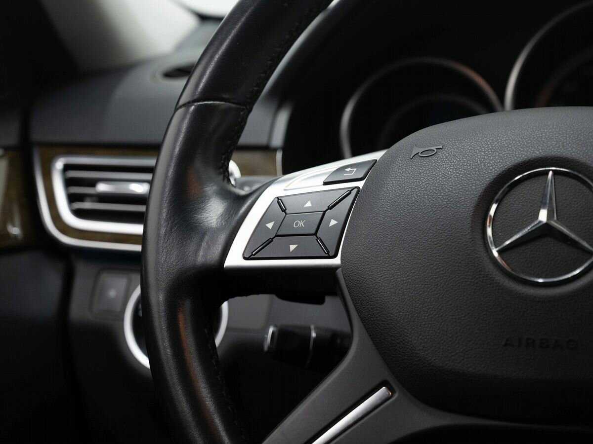 Mercedes-Benz E-Класс с пробегом — 2015 год. Фото: #17