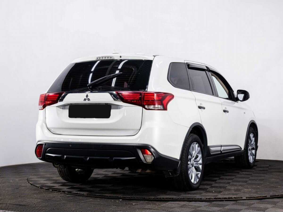 Mitsubishi Outlander с пробегом — 2018 год. Фото: #5