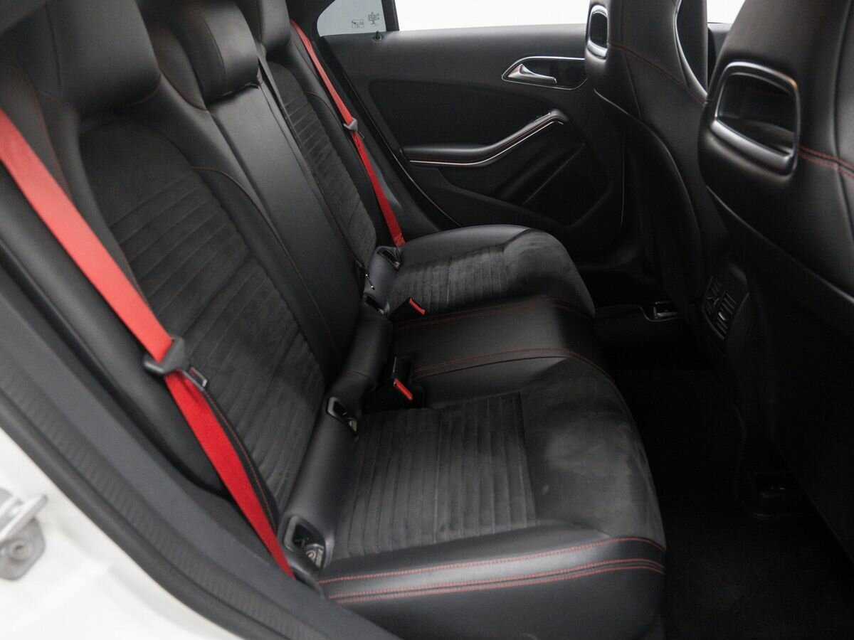 Mercedes-Benz CLA с пробегом — 2014 год. Фото: #9