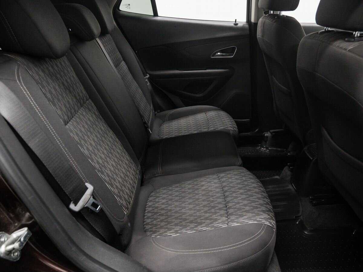 Opel Mokka с пробегом — 2013 год. Фото: #9