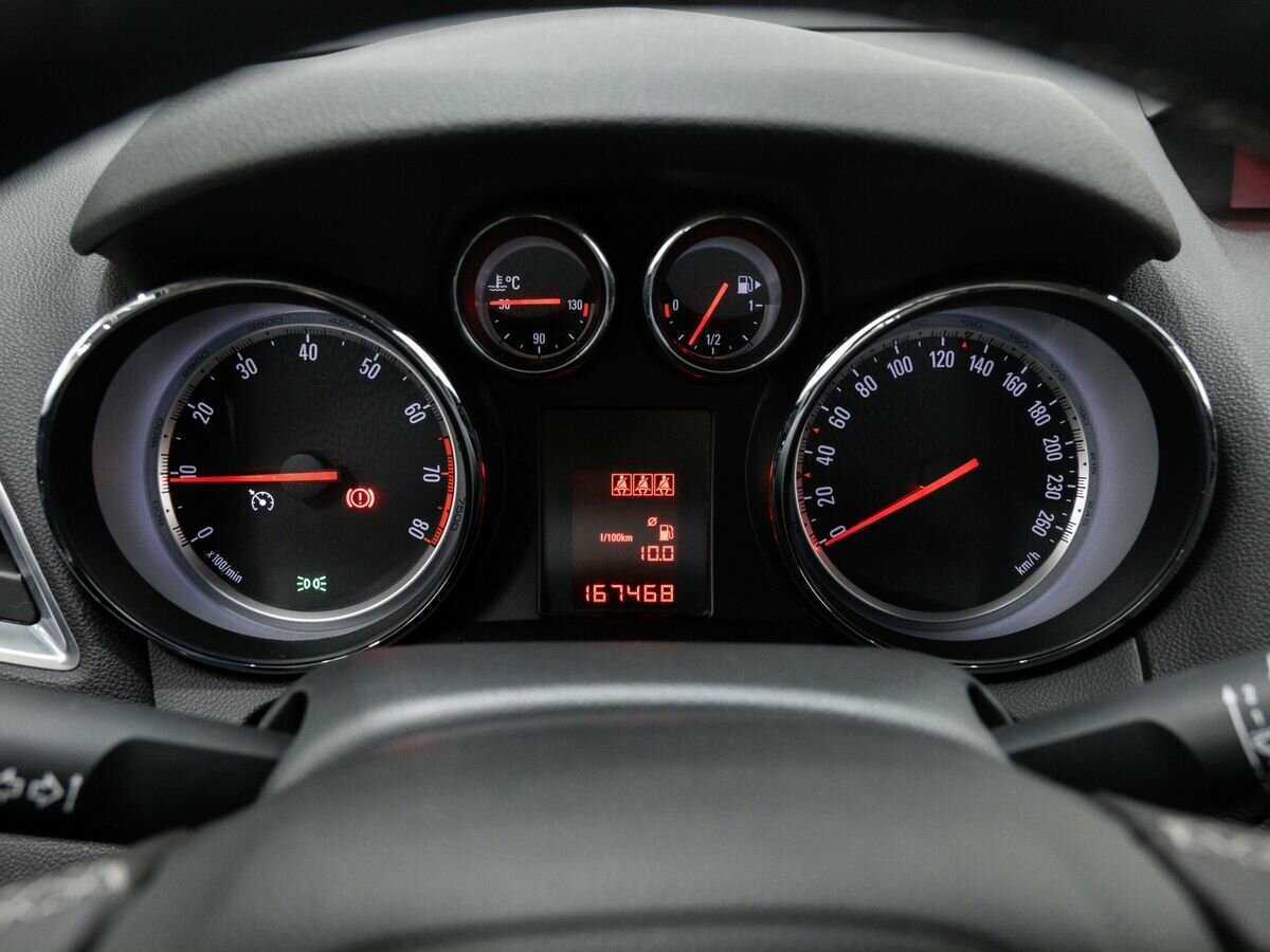 Opel Mokka с пробегом — 2013 год. Фото: #20