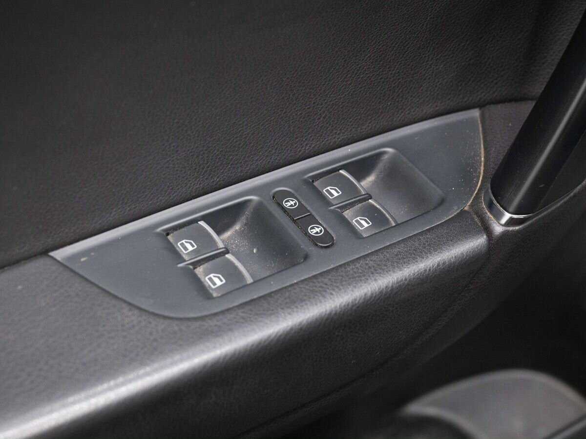 Volkswagen Touareg с пробегом — 2017 год. Фото: #19