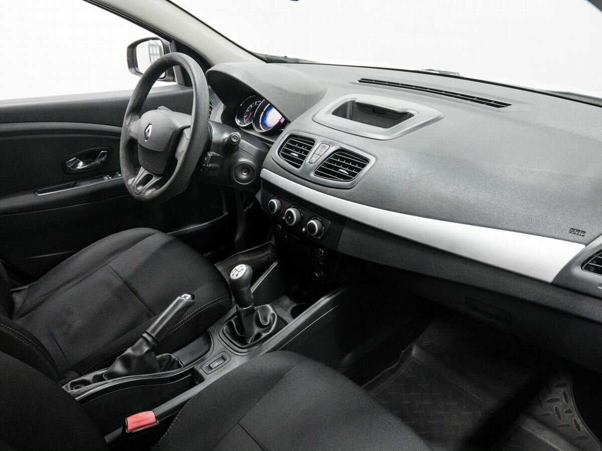 Renault Fluence с пробегом — 2013 год. Фото: #4