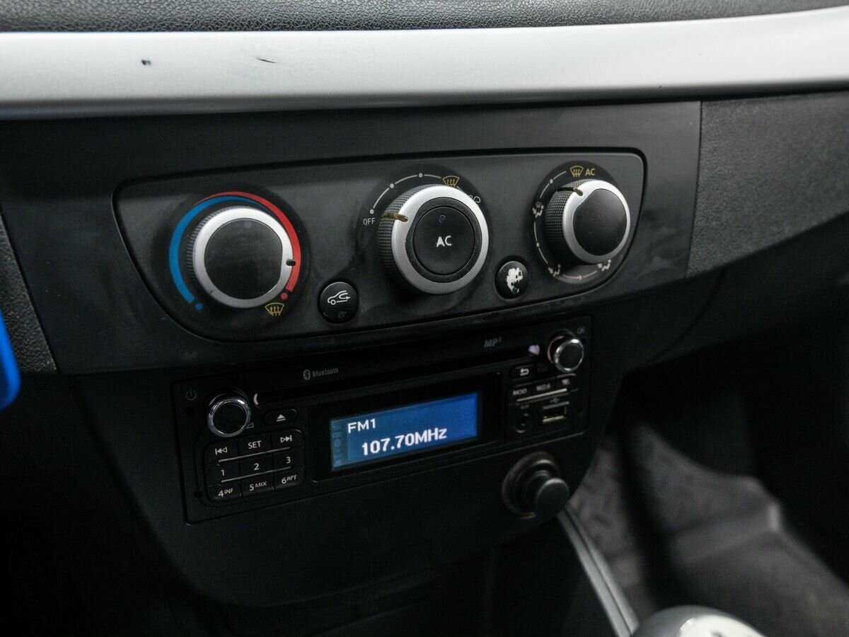 Renault Fluence с пробегом — 2013 год. Фото: #12