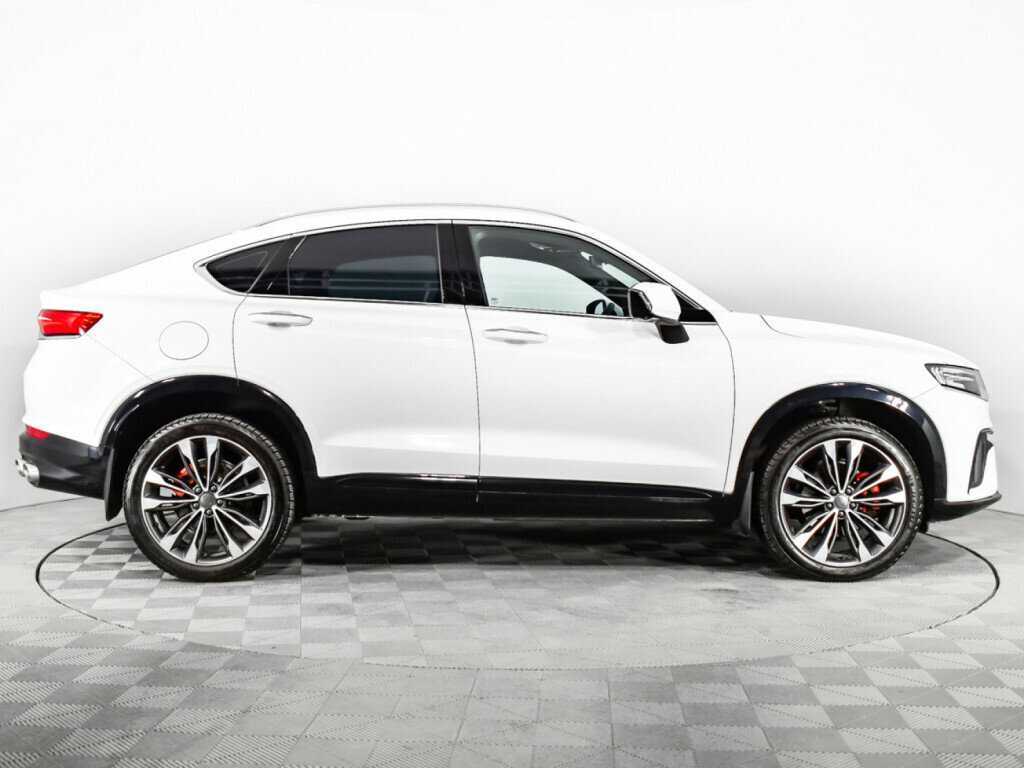 Geely Tugella с пробегом — 2023 год. Фото: #3