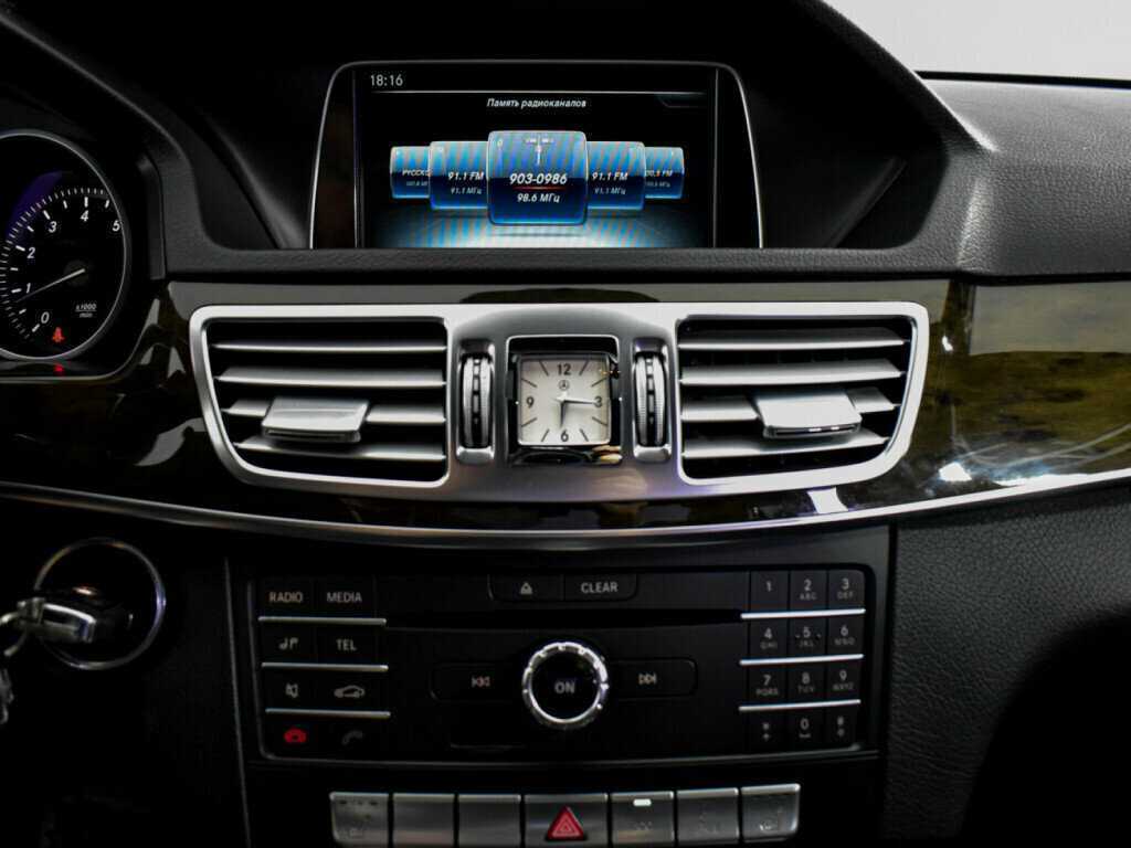 Mercedes-Benz E-Класс с пробегом — 2015 год. Фото: #15