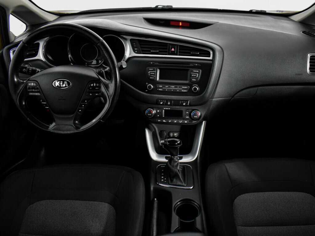 Kia Ceed с пробегом — 2017 год. Фото: #10