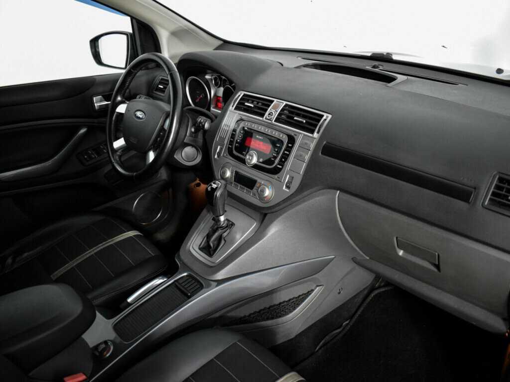 Ford Kuga с пробегом — 2012 год. Фото: #10