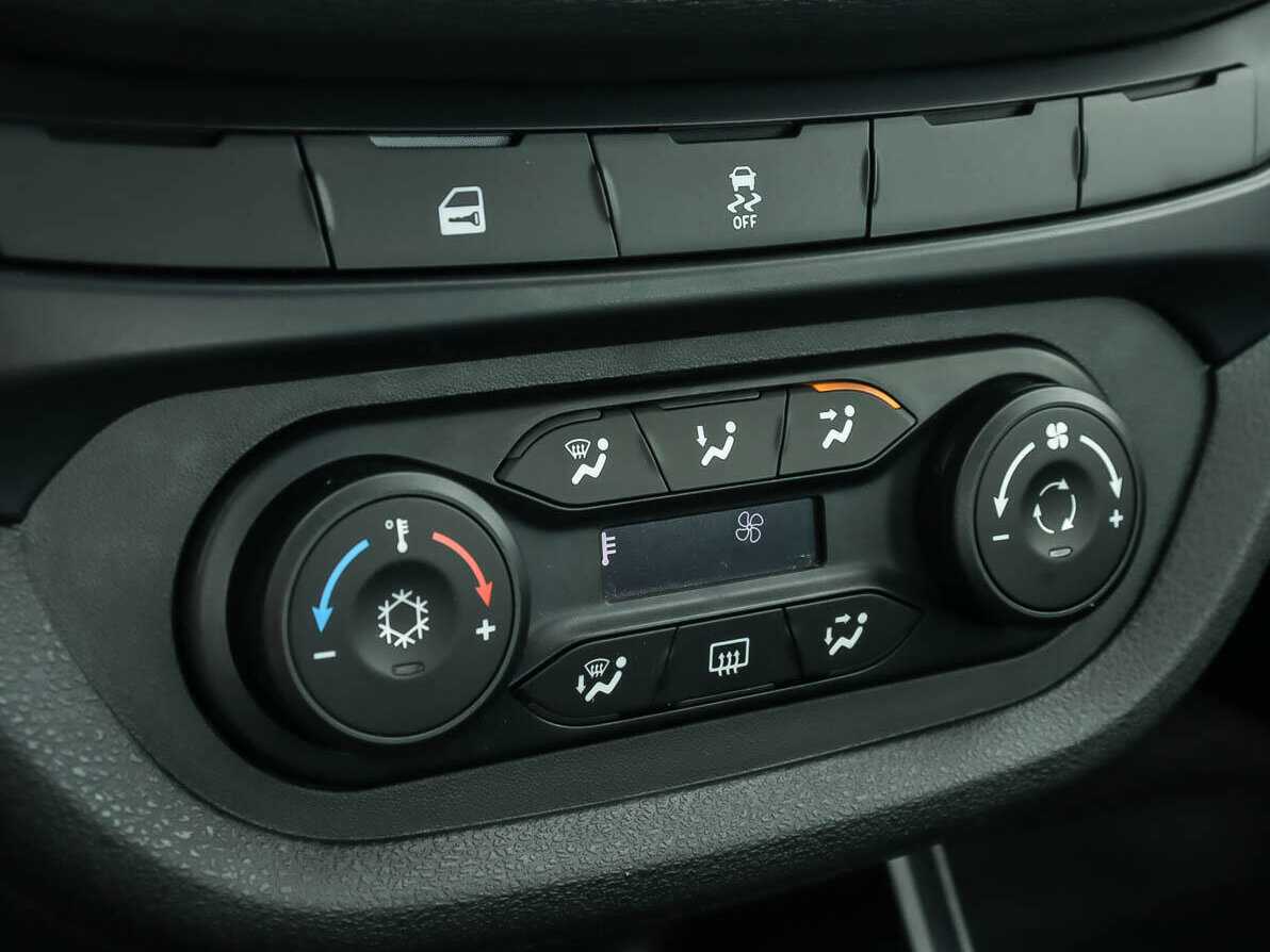 Lada (ВАЗ) Vesta с пробегом — 2022 год. Фото: #13