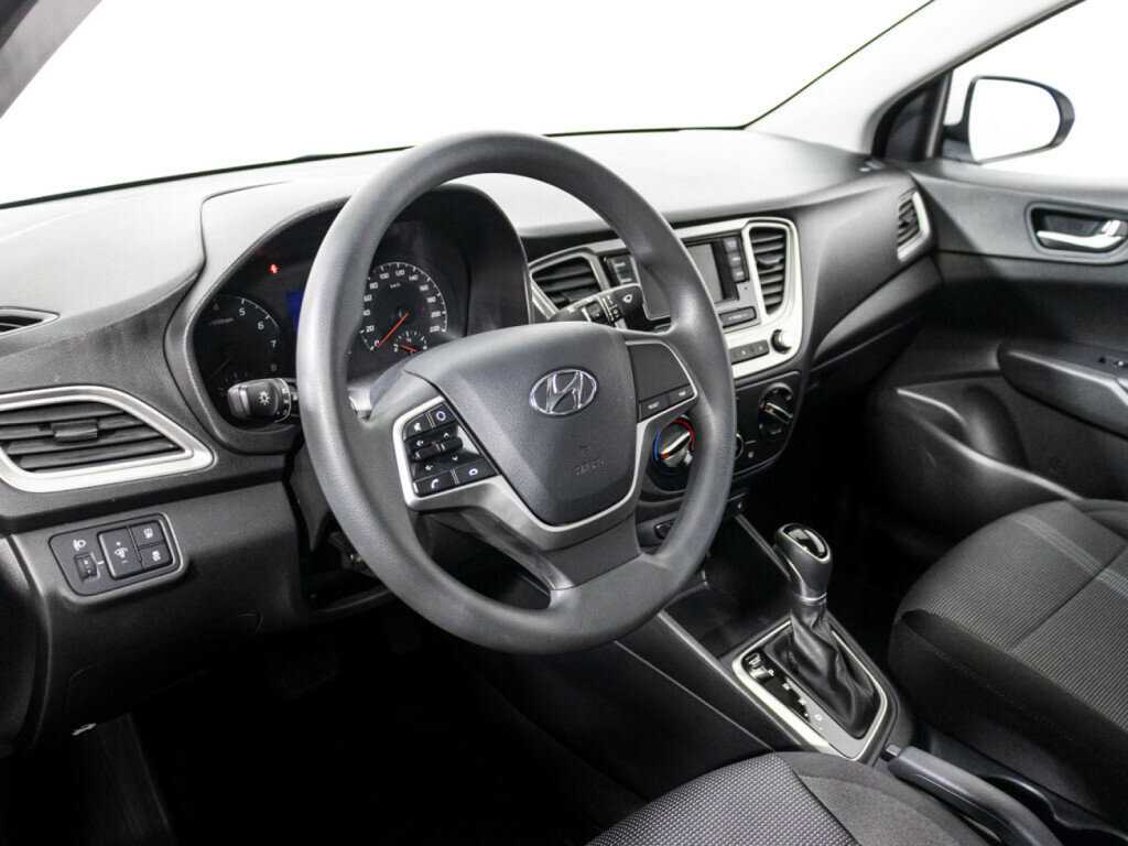 Hyundai Solaris с пробегом — 2021 год. Фото: #10