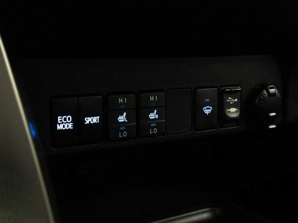 Toyota RAV4 с пробегом — 2013 год. Фото: #16