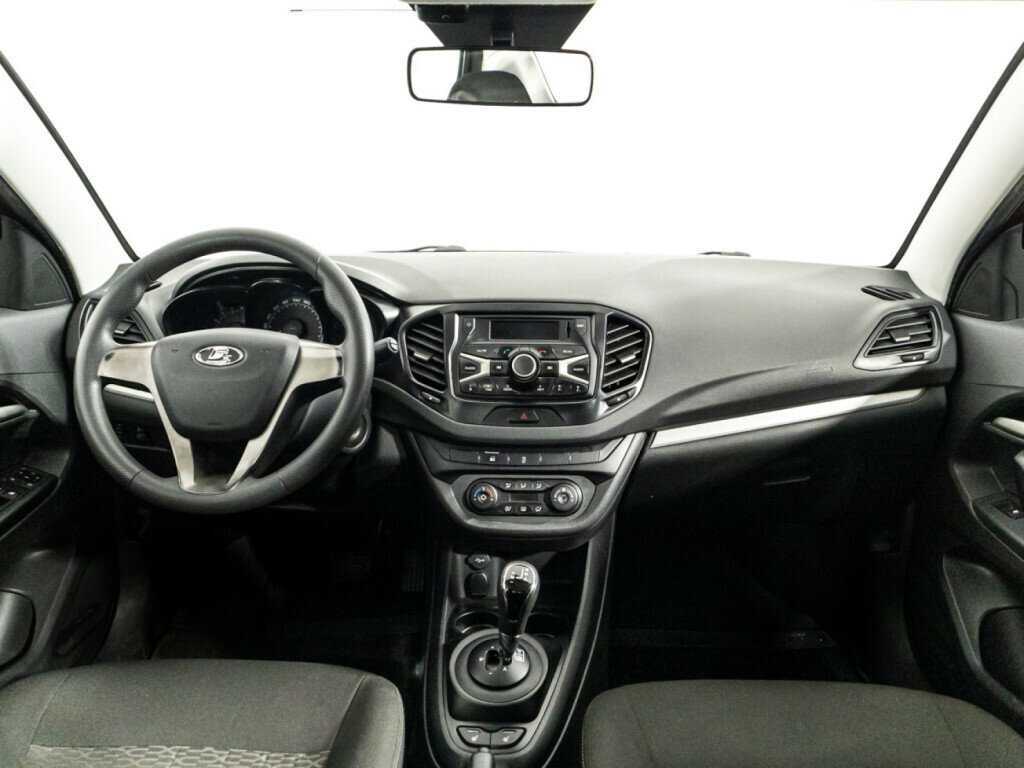 Lada (ВАЗ) Vesta с пробегом — 2017 год. Фото: #12