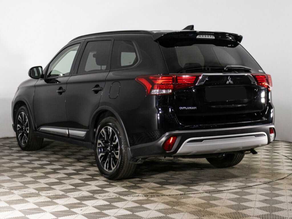 Mitsubishi Outlander с пробегом — 2021 год. Фото: #6