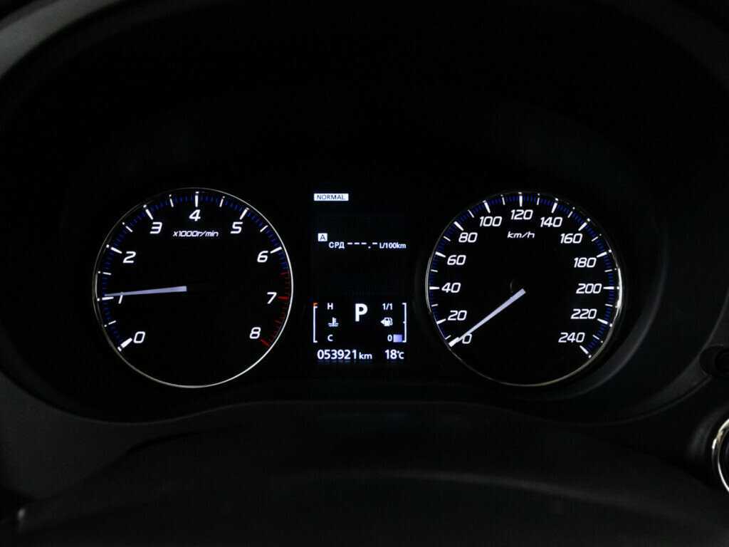 Mitsubishi Outlander с пробегом — 2021 год. Фото: #11