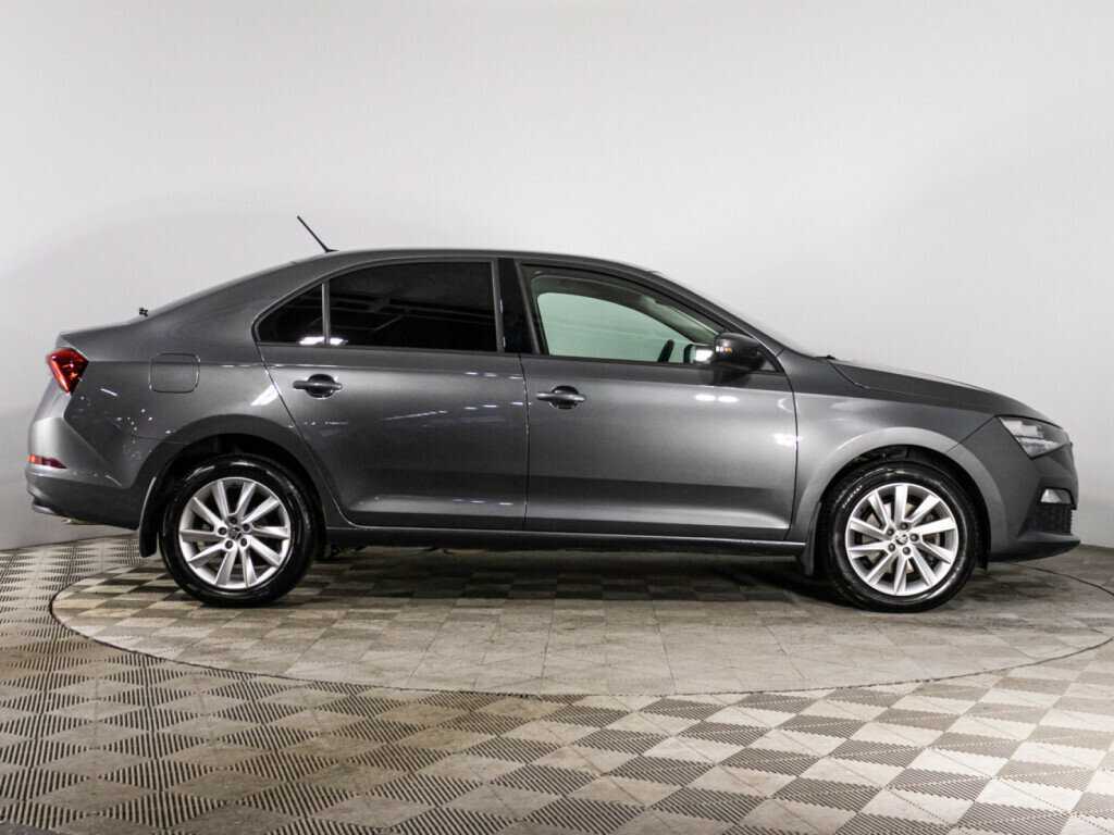 Skoda Rapid с пробегом — 2021 год. Фото: #3