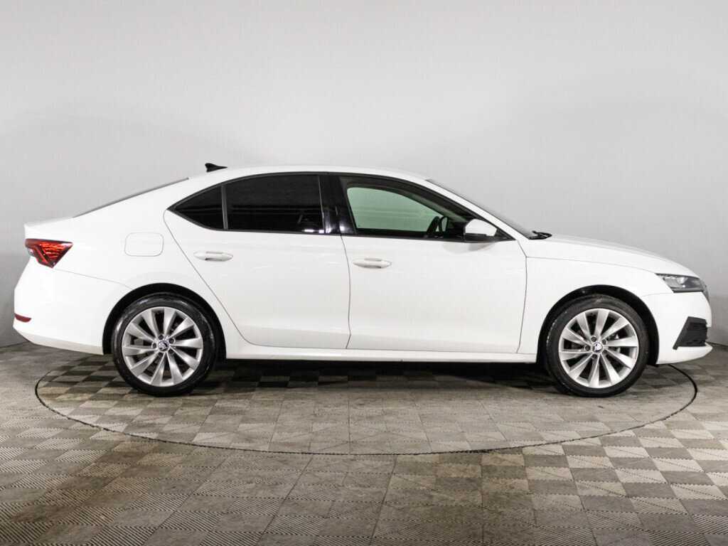 Skoda Octavia с пробегом — 2021 год. Фото: #3