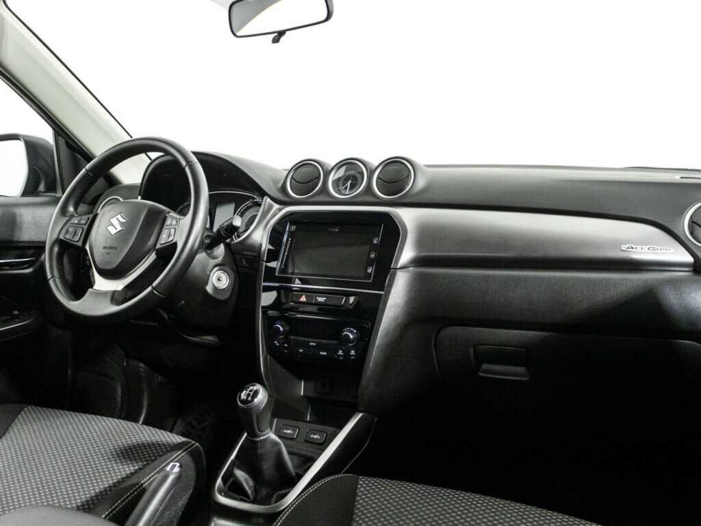 Suzuki Vitara с пробегом — 2020 год. Фото: #8