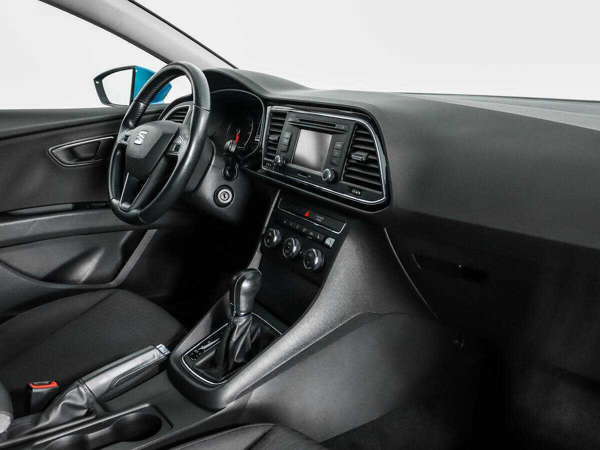 SEAT Leon с пробегом — 2013 год. Фото: #10
