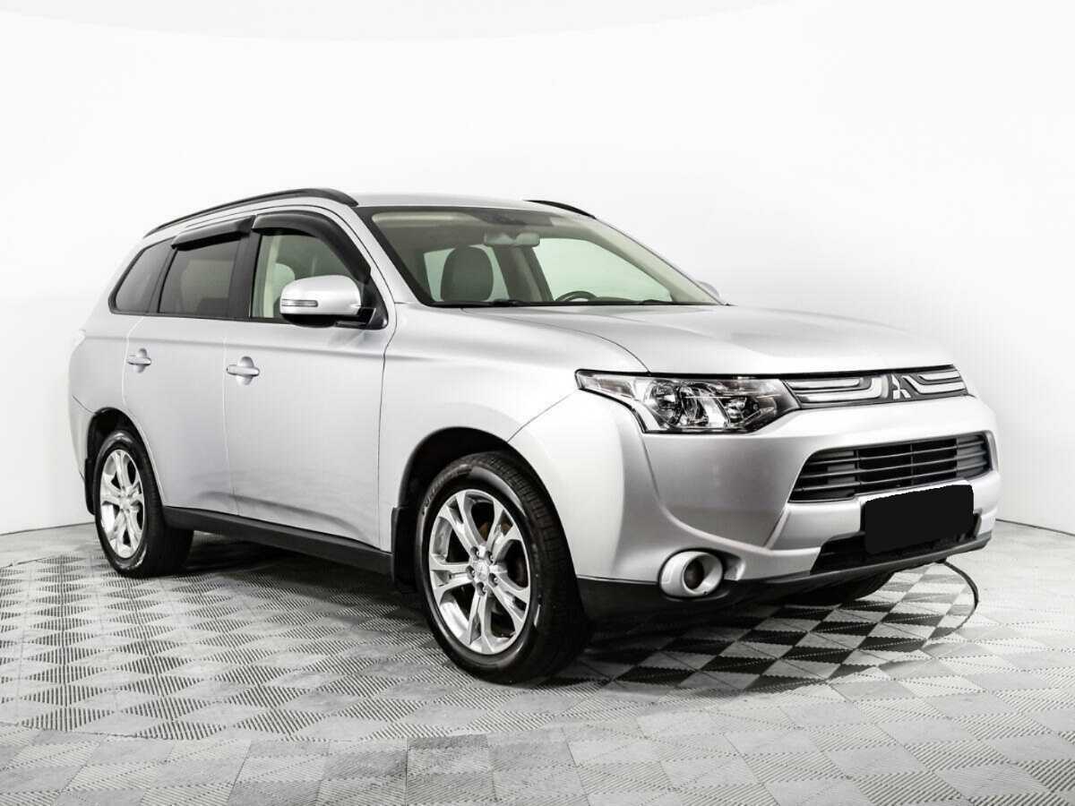 Mitsubishi Outlander с пробегом — 2012 год. Фото: #2