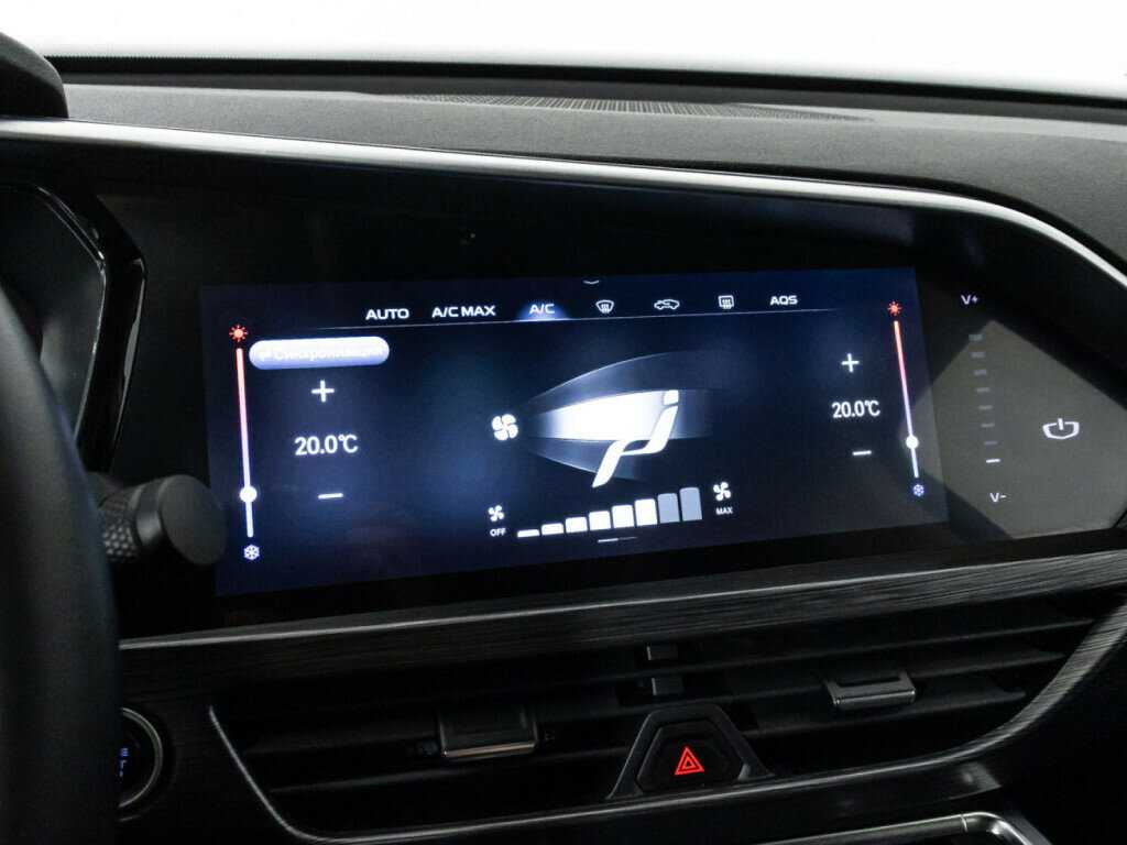 Geely Tugella с пробегом — 2022 год. Фото: #18