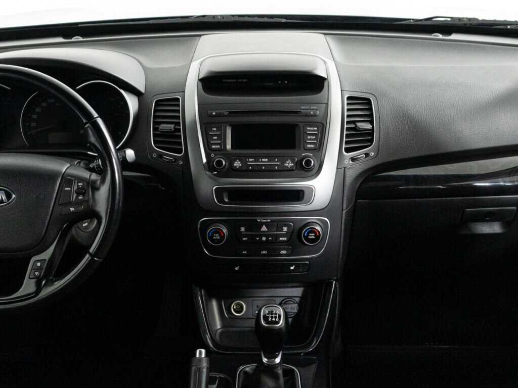 Kia Sorento с пробегом — 2016 год. Фото: #11