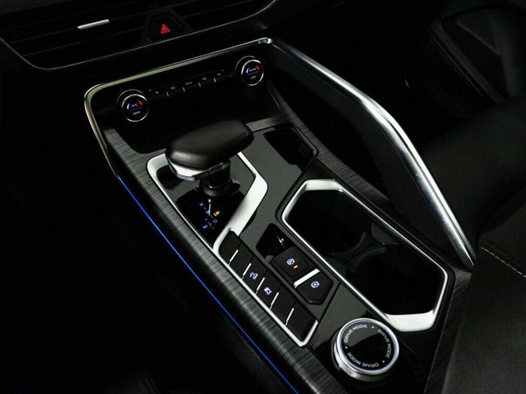 Geely Tugella с пробегом — 2022 год. Фото: #17