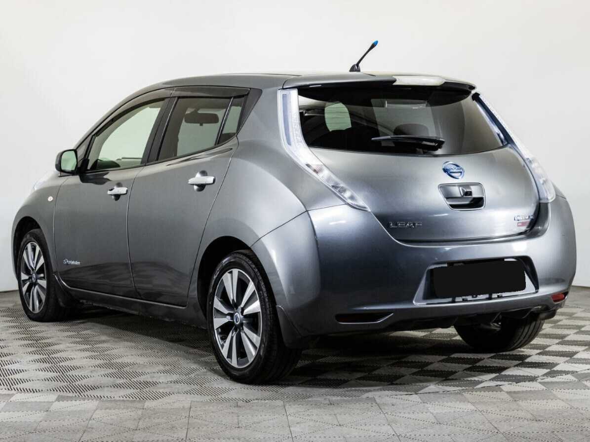 Nissan Leaf с пробегом — 2013 год. Фото: #6