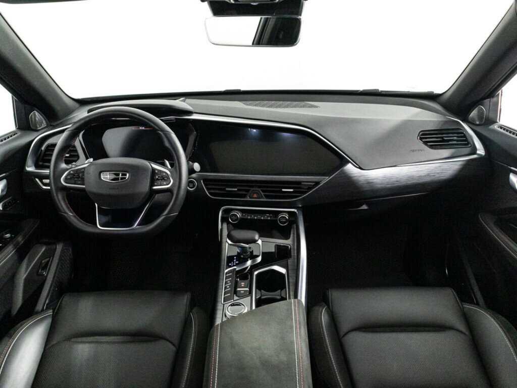 Geely Tugella с пробегом — 2022 год. Фото: #12