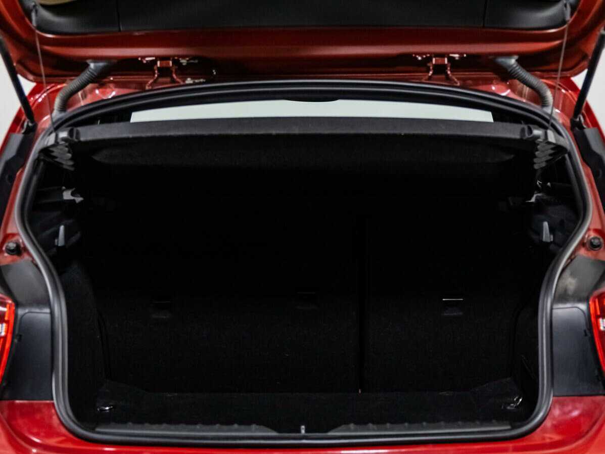 BMW 1 серии с пробегом — 2012 год. Фото: #16