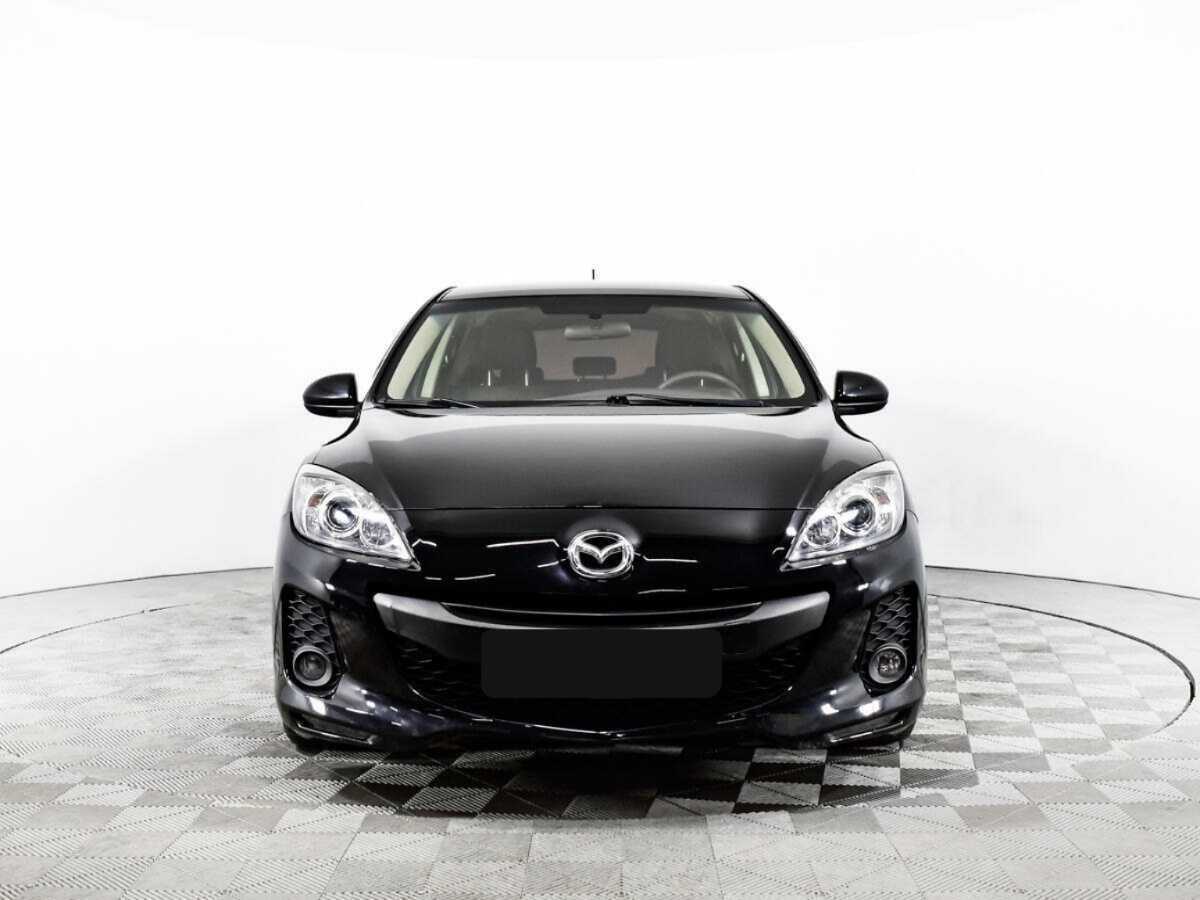 Mazda 3 с пробегом — 2012 год. Фото: #1