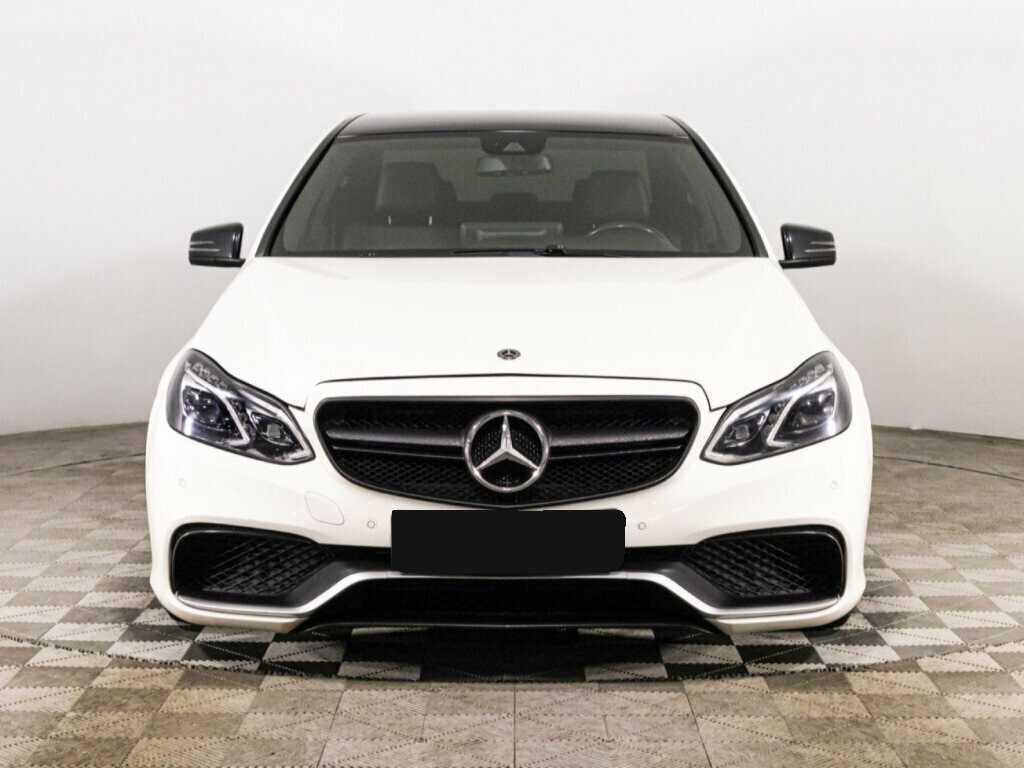 Mercedes-Benz E-Класс с пробегом — 2015 год. Фото: #1